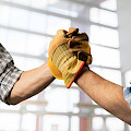 © BillionPhotos | freepik.com | Aufbau, Teamarbeit, Partnerschaft